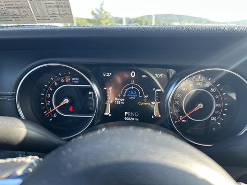 Used 2021 Jeep Gladiator Overland w/ Popular Equipment Package AWD/4WD image 29