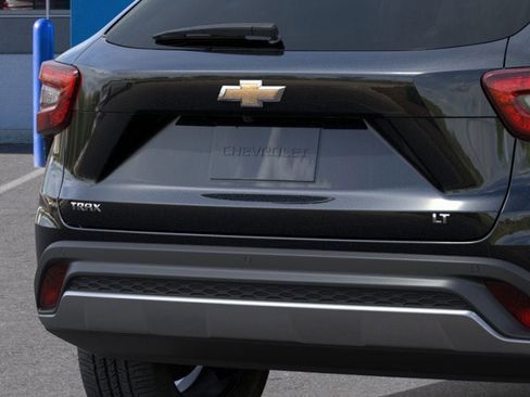 New 2026 Chevrolet Trax LT image 14