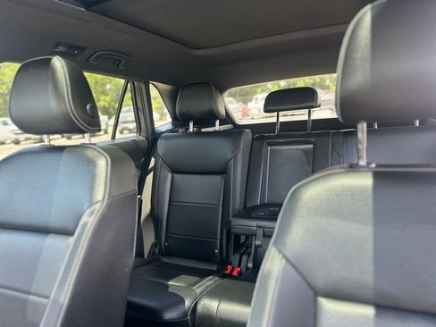 Used 2023 Volkswagen Atlas Cross Sport SE w/ Panoramic Sunroof Package AWD/4WD image 10