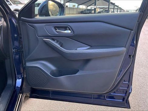 Certified 2024 Nissan Rogue SV image 22