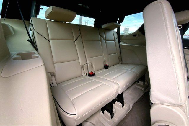 Used 2021 Cadillac Escalade Premium Luxury AWD/4WD image 28