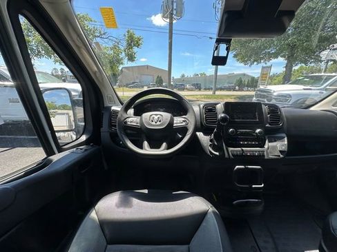 Used 2025 RAM ProMaster 2500 w/ Convenience Group FWD image 14