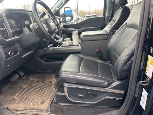 Used 2023 Ford F350 Lariat w/ Lariat Ultimate Package image 4