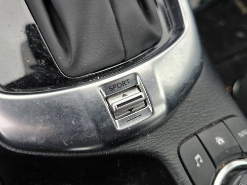 Used 2020 Toyota Yaris LE FWD image 20