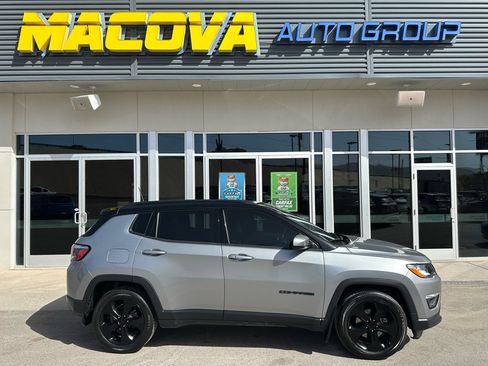 Used 2018 Jeep Compass Latitude w/ Popular Equipment Group image 1