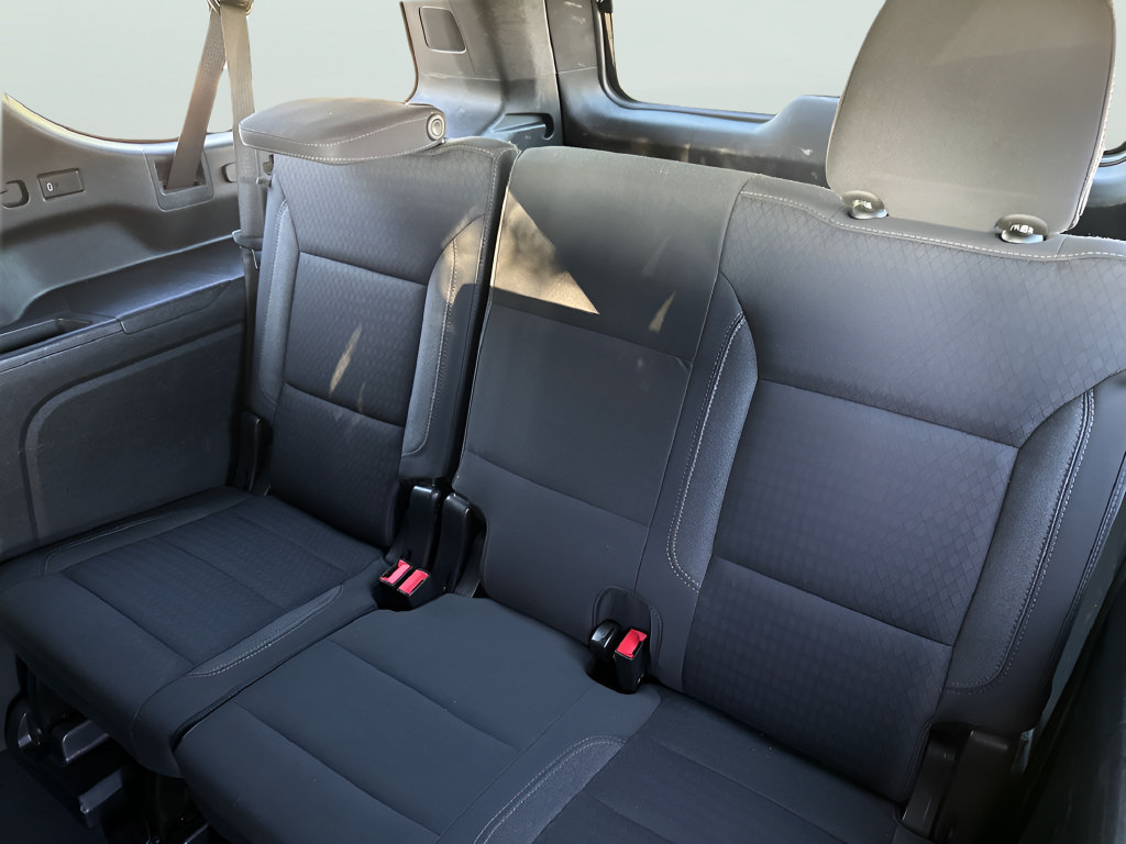 Used 2023 GMC Yukon XL SLE w/ Gmc Pro Safety Plus Package RWD image 36