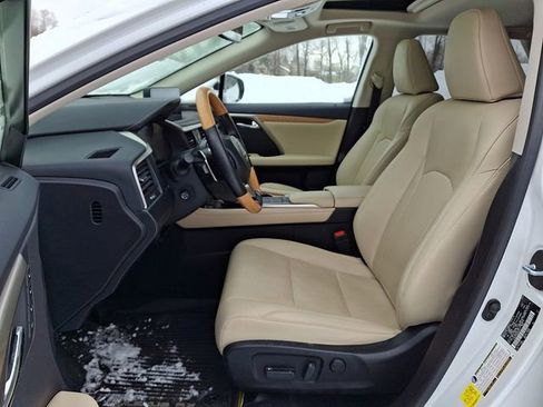 Used 2022 Lexus RX 350L Premium w/ Premium Package image 18