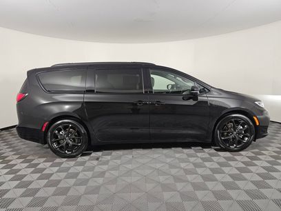 Used 2026 Chrysler Pacifica Limited w/ S Appearance Package