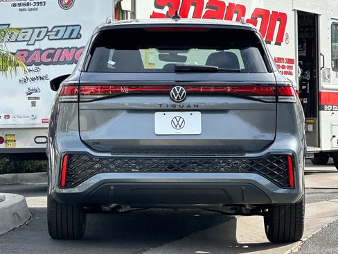 New 2026 Volkswagen Tiguan SE R-Line FWD image 6