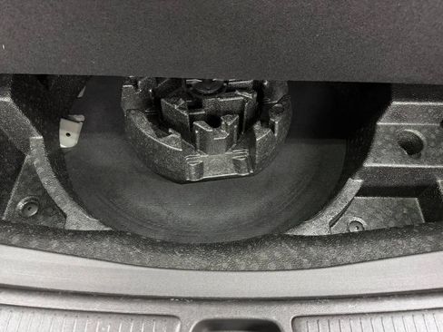 Used 2023 Buick Envision Essence FWD image 44