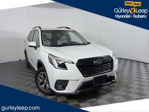 Certified 2023 Subaru Forester Premium AWD/4WD image 1