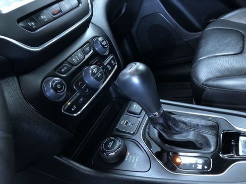 Used 2023 Jeep Cherokee Altitude Lux w/ Lux Elite Package image 29