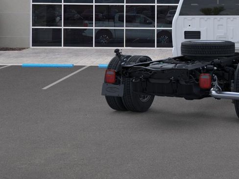 New 2025 Ford F450 XL w/ XL Chrome Package image 21