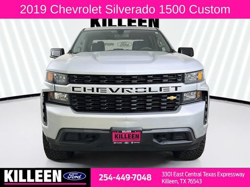 Used 2019 Chevrolet Silverado 1500 Custom w/ Custom Convenience Package RWD image 2