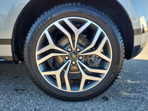 Used 2020 Land Rover Range Rover Evoque First Edition image 7