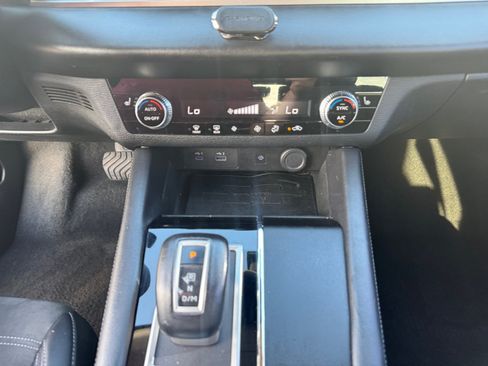 Used 2024 Mitsubishi Outlander SE FWD image 19