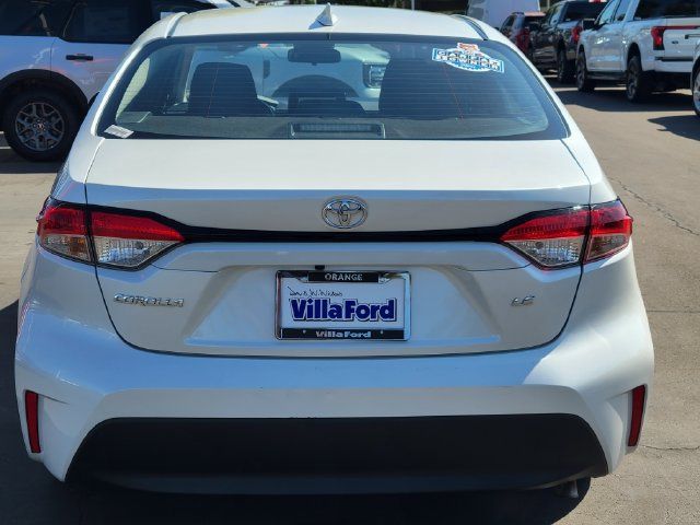Used 2025 Toyota Corolla LE FWD image 21
