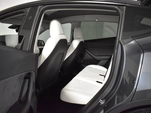 Used 2023 Tesla Model Y Long Range image 27