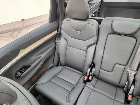 New 2025 Volvo EX90 Ultra w/ Protection Package Premier image 13