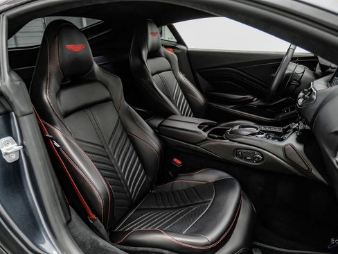 Used 2023 Aston Martin V12 Vantage RWD image 55