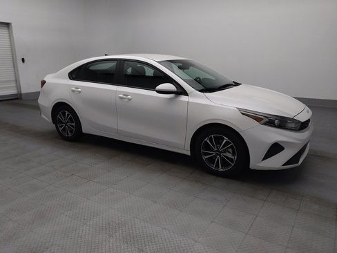 Used 2022 Kia Forte LXS FWD image 11