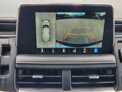 Used 2022 GMC Yukon XL AT4 AWD/4WD image 15