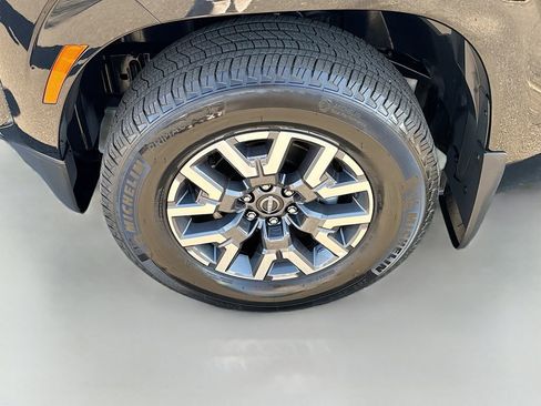 Used 2024 Nissan Frontier SL w/ Technology Package image 29