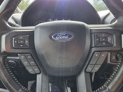 Used 2019 Ford F150 XLT w/ Equipment Group 302A Luxury AWD/4WD image 15