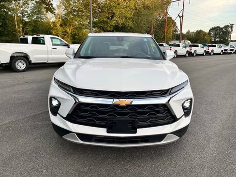 Used 2024 Chevrolet Blazer LT w/ Convenience Package AWD/4WD image 3