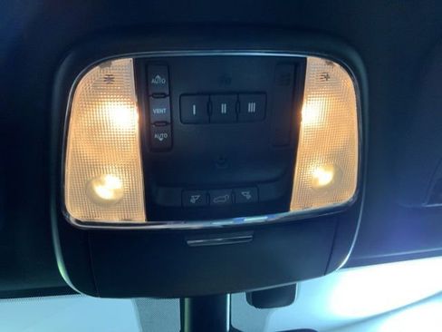 Used 2018 Jeep Grand Cherokee Limited AWD/4WD image 21