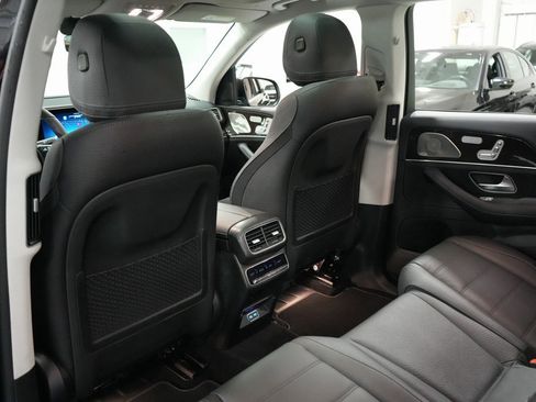 Used 2024 Mercedes-Benz GLS 450 4MATIC image 16
