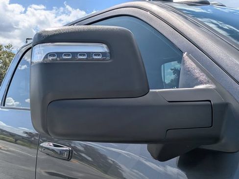 Used 2025 RAM 3500 Limited AWD/4WD image 12