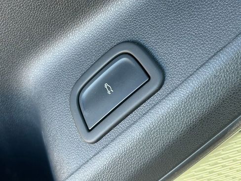 Used 2024 Chevrolet Traverse LT w/ LPO, Floor Liner Package image 27