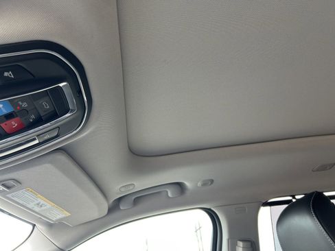 Used 2024 Jeep Grand Cherokee L Limited w/ Luxury Tech Group II image 16