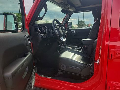 Used 2021 Jeep Wrangler Unlimited Sahara AWD/4WD image 10