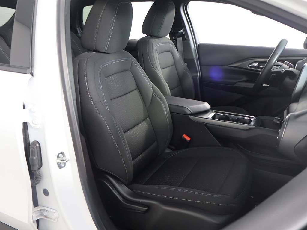 Used 2025 Chevrolet Equinox EV LT FWD image 28