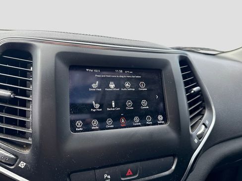 Used 2019 Jeep Cherokee Latitude Plus image 20