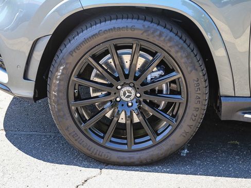 Used 2023 Mercedes-Benz GLS 580 4MATIC image 9
