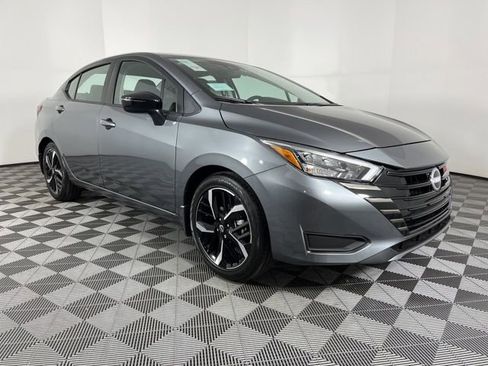 New 2025 Nissan Versa SR w/ Trunk Package image 2