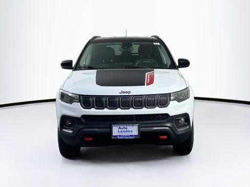 Used 2022 Jeep Compass Trailhawk w/ Trailhawk Convenience Group AWD/4WD image 2