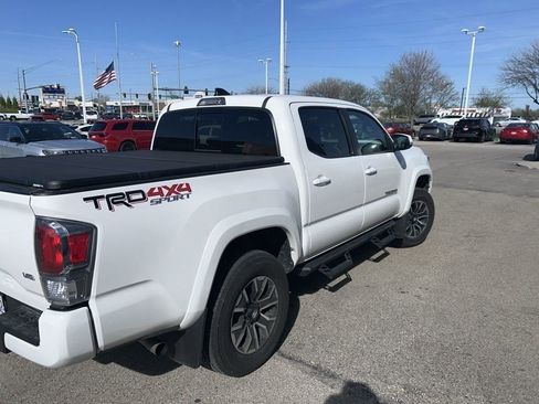 Used 2023 Toyota Tacoma TRD Sport image 15