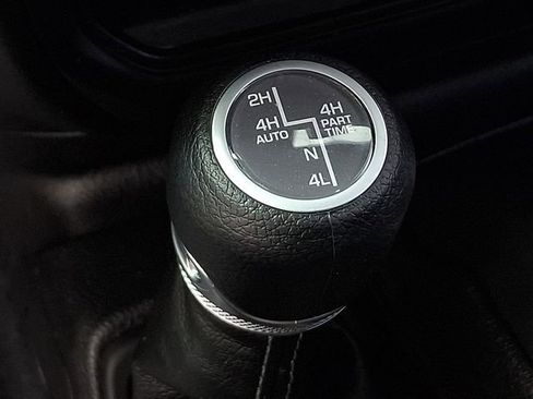 Used 2025 Jeep Wrangler Unlimited Sahara w/ Safety Group AWD/4WD image 24