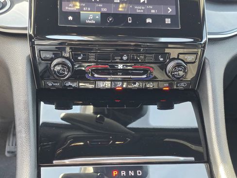 Used 2023 Jeep Grand Cherokee L Altitude image 25