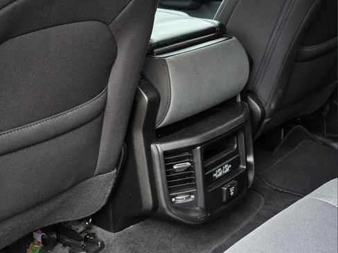 Used 2022 RAM 1500 Big Horn AWD/4WD image 28