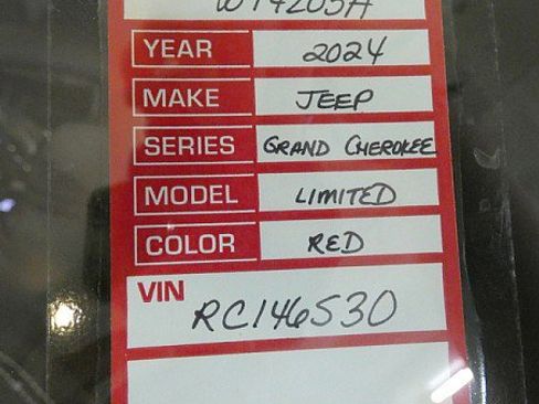 Used 2024 Jeep Grand Cherokee Limited image 30