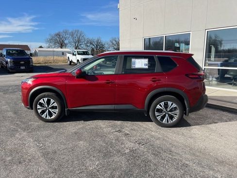 Used 2023 Nissan Rogue SV w/ SV Premium B Package image 8