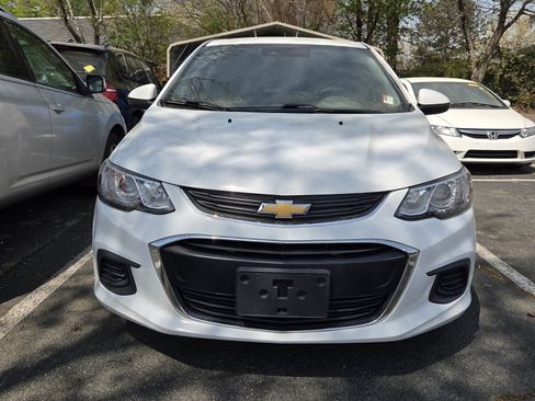 Used 2019 Chevrolet Sonic LT image 2