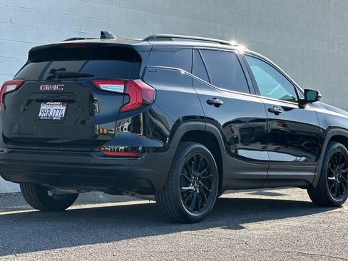Certified 2023 GMC Terrain SLT w/ Elevation Edition FWD image 4