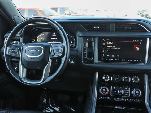 Used 2024 GMC Yukon XL Denali AWD/4WD image 14