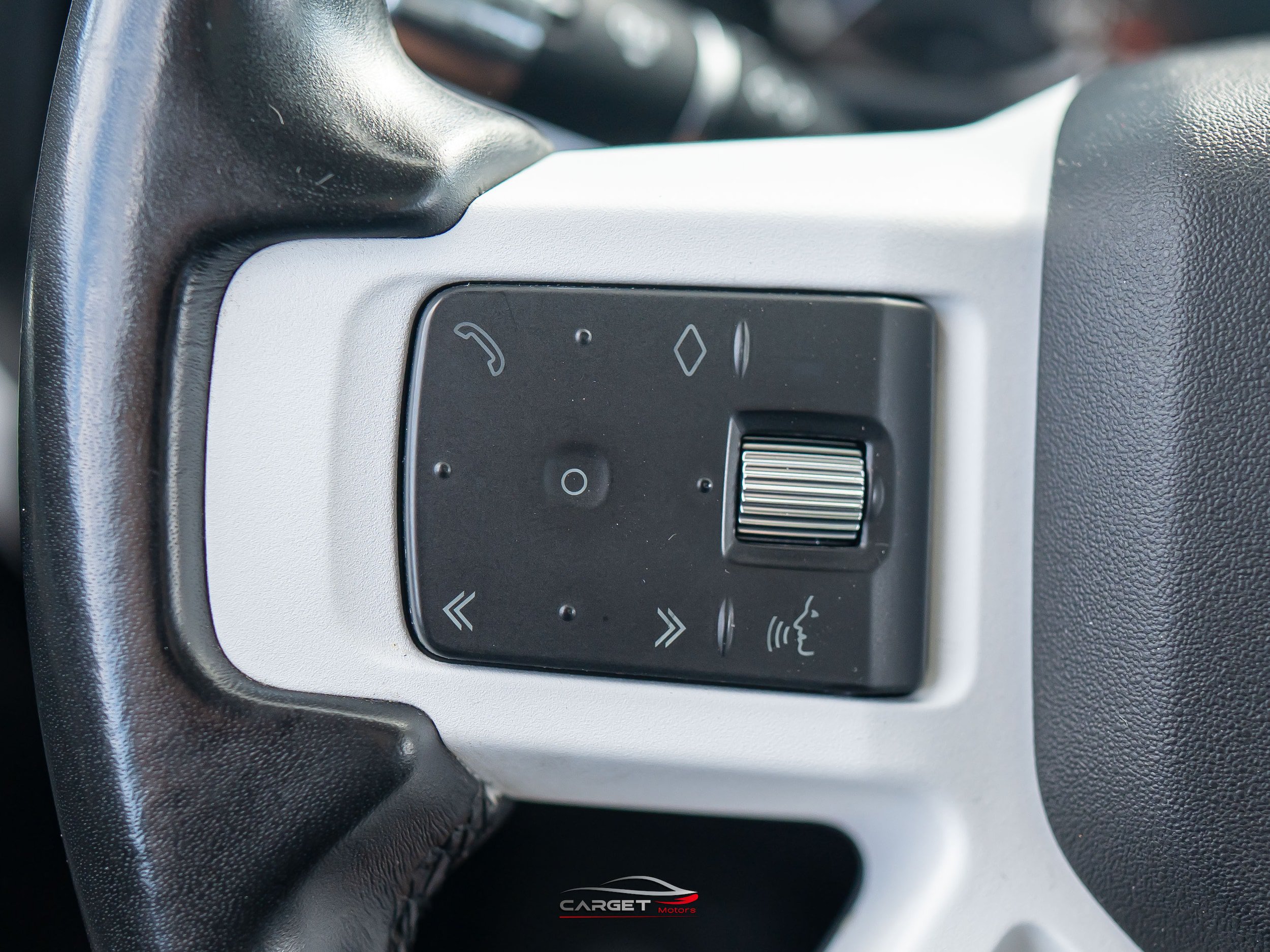 Used 2020 Land Rover Defender 110 AWD/4WD image 24